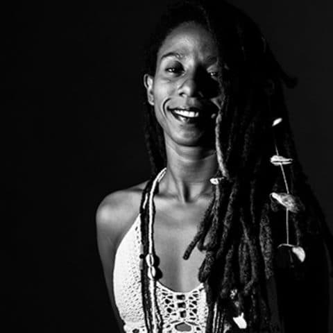 Foto de Everlane Moraes