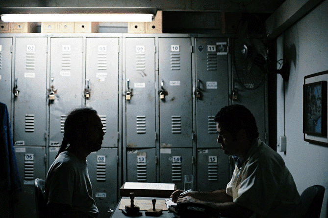 Still do filme Tremor