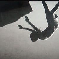 Still do filme Salto no vazio